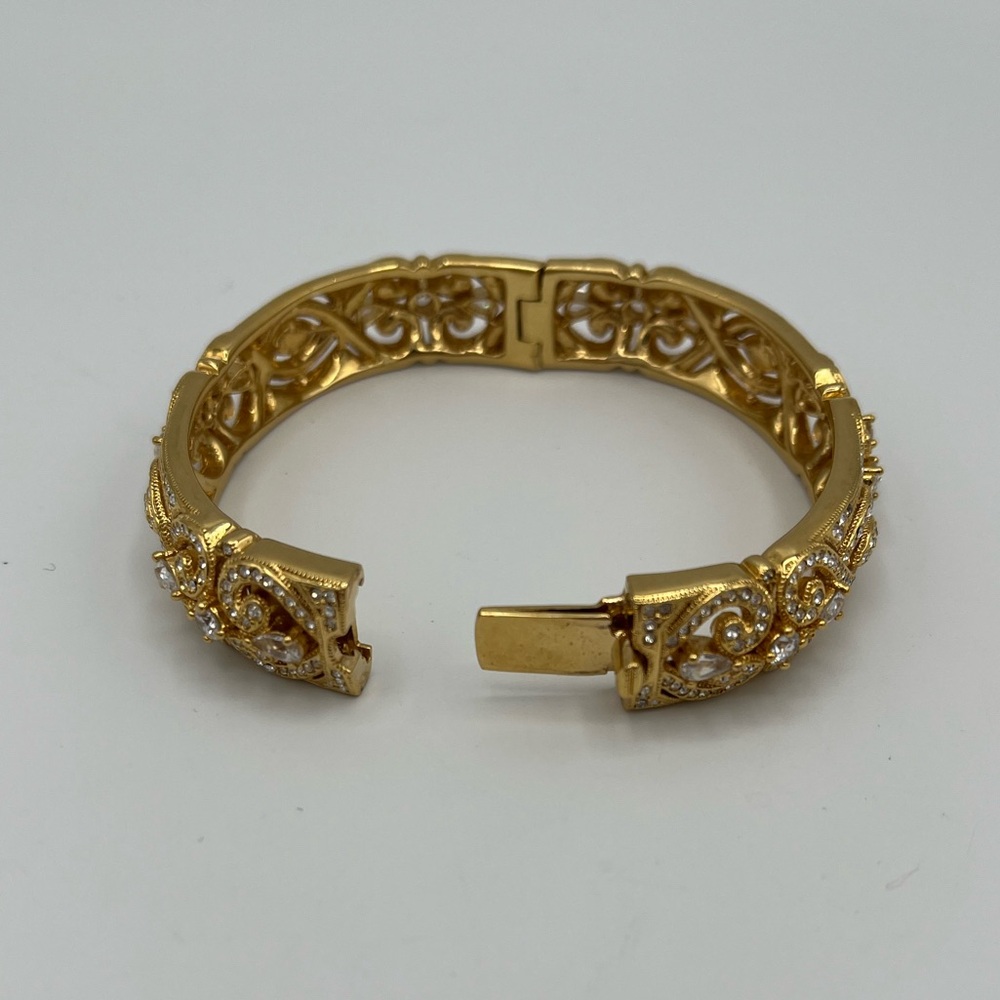 Authentic Nadri Gold-Tone Ornate Pave Crystal Filigree Hinged Cuff Bangle - Picture 7 of 8
